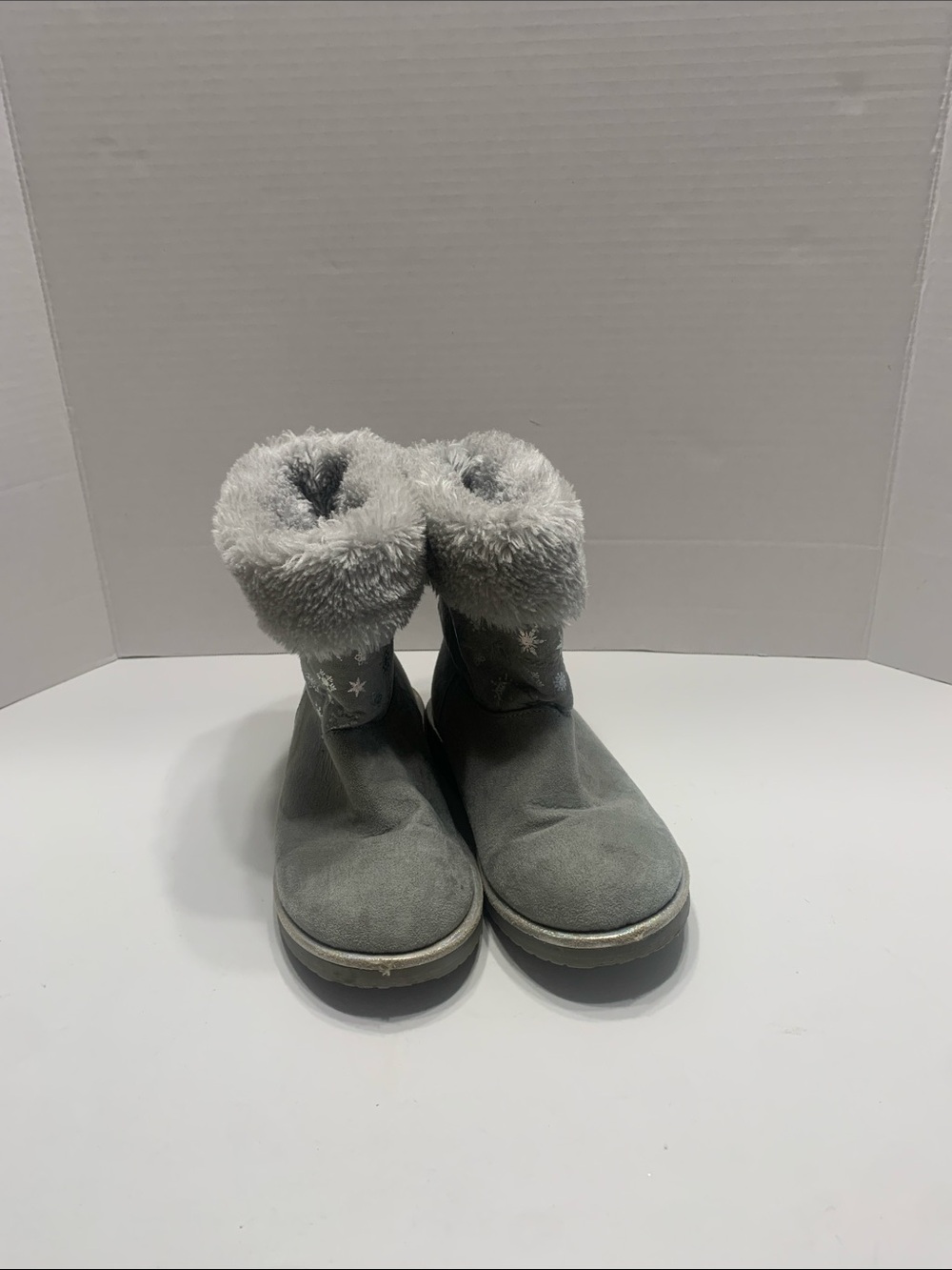 Girls Gray Faux-Fur Cuff Winter Boots with Star Stitching